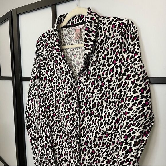 [M] La Senza Pink, White & Black Leopard Print Flannel Button Down Sleep Shirt - Picture 4 of 13